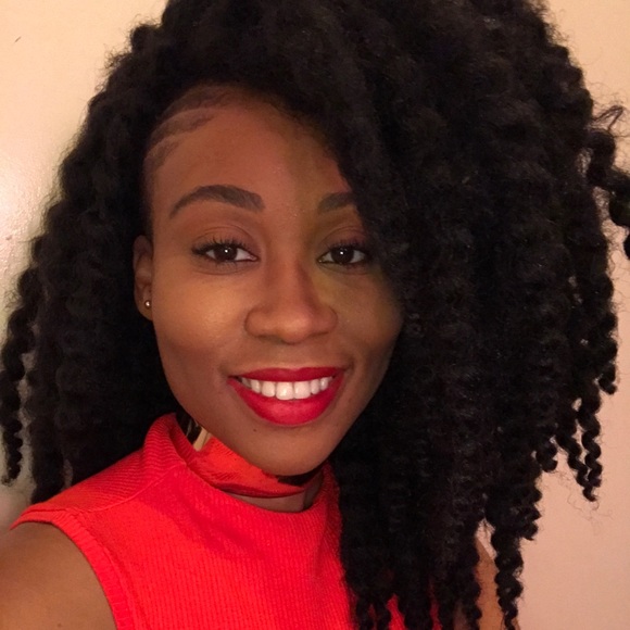 Meet your Posher, Stephanie - Picture 1 of 1